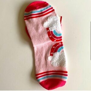 Bright 3D NWT Red Pink Hearts Rainbow Pride Fuzzy Cloud Low Cut Socks M 5-9